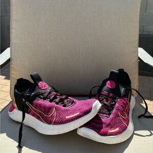 Nike Free RN Next Nature Flyknit - Black/Fireberry/Gold - Women’s 10
